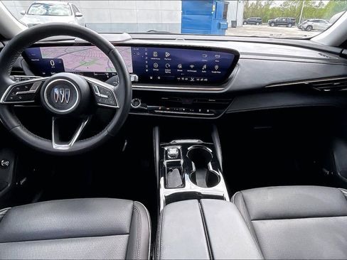Used 2025 Buick Envision Avenir AWD/4WD image 16