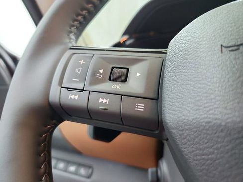 New 2026 Nissan Pathfinder Platinum image 27