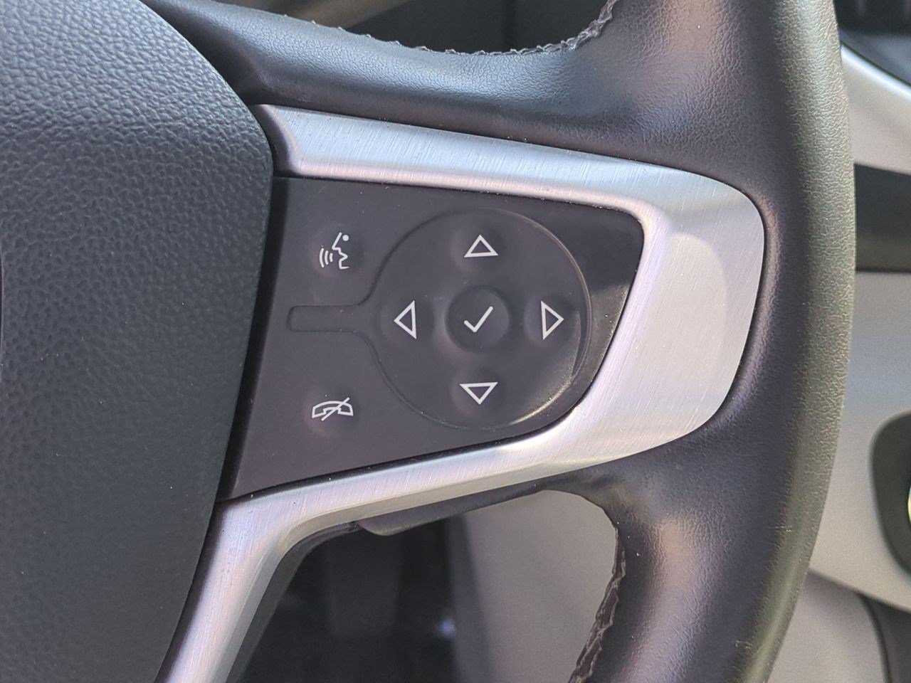 Used 2024 GMC Terrain SLT FWD image 20