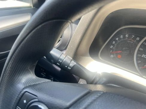 Used 2013 Toyota RAV4 XLE FWD image 17