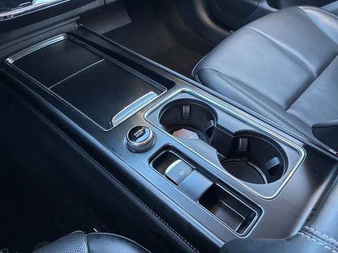 Used 2024 Lincoln Corsair AWD w/ Equipment Group 101A image 37