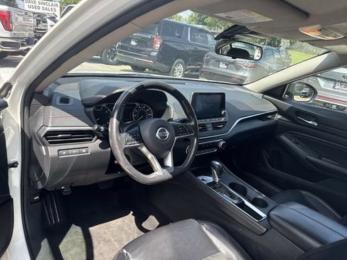 Used 2022 Nissan Altima 2.5 SR FWD image 10