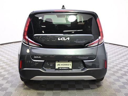 Used 2025 Kia Soul LX w/ LX Technology Package FWD image 5
