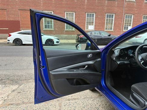 Used 2024 Hyundai Elantra SEL FWD image 10