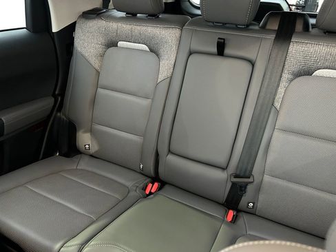 Used 2025 Ford Bronco Sport Badlands image 14