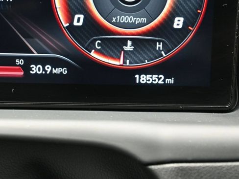Used 2022 Hyundai Tucson Limited AWD/4WD image 18