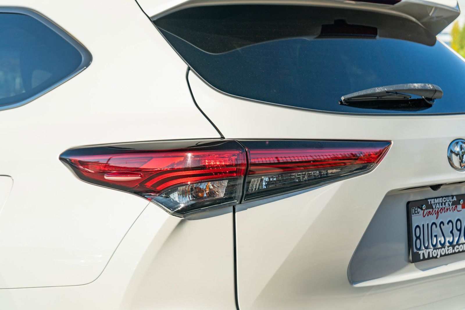 Certified 2021 Toyota Highlander L FWD image 7