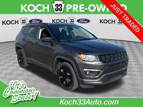 Used 2018 Jeep Compass Latitude w/ Popular Equipment Group AWD/4WD image 1