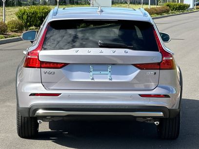 New 2026 Volvo V60 B5 Cross Country Ultra w/ Climate Package