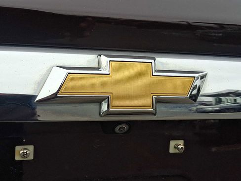 Used 2021 Chevrolet Traverse LT image 29