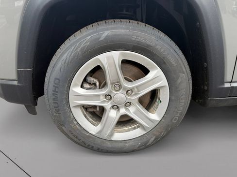 Certified 2023 Jeep Compass Latitude AWD/4WD image 9