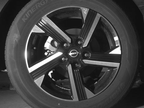 Used 2025 Nissan Sentra SV FWD image 15