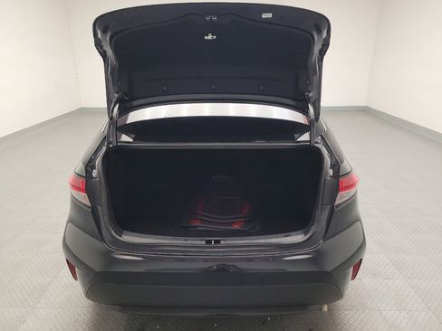 Used 2022 Toyota Corolla LE FWD image 29