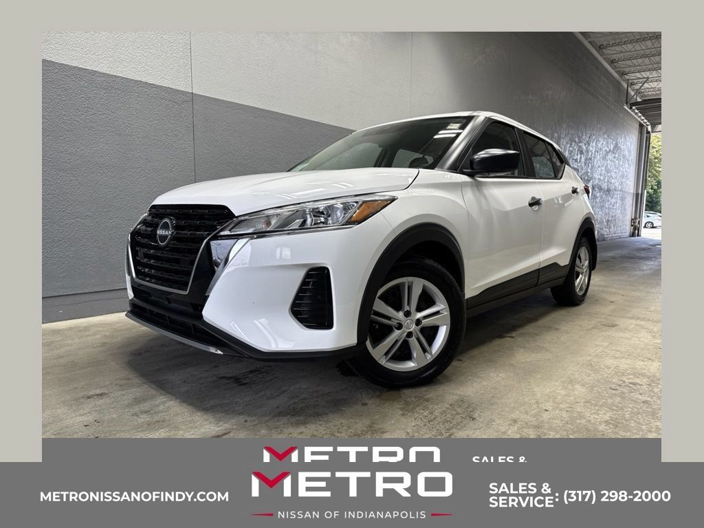Used 2025 Nissan Kicks Play S FWD image 1