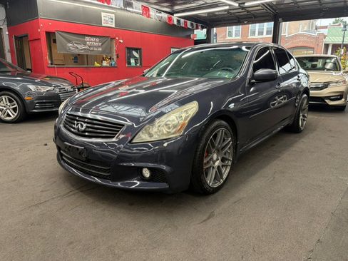Used 2011 INFINITI G37 x Sedan w/ Premium Pkg AWD/4WD image 1