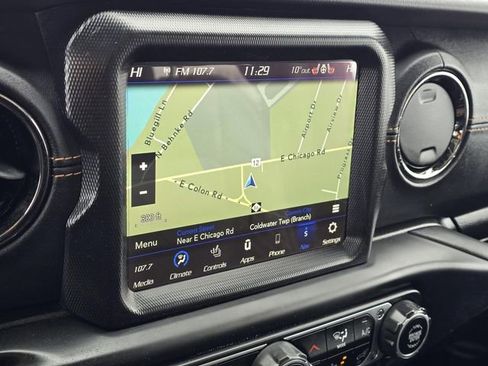 Used 2023 Jeep Gladiator Overland image 6