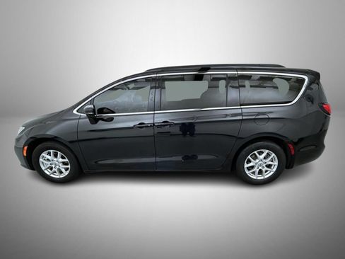 Used 2022 Chrysler Pacifica Touring-L FWD image 8