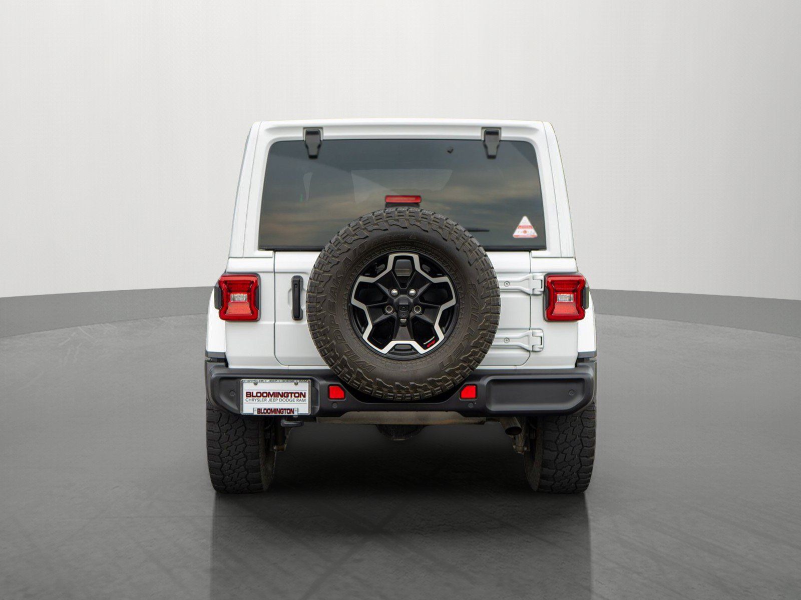 Used 2023 Jeep Wrangler Unlimited Sahara w/ Safety Group AWD/4WD image 6