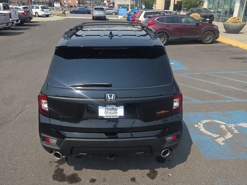 Used 2023 Honda Passport TrailSport image 10