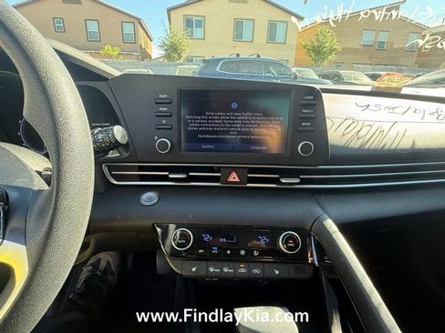 Used 2022 Hyundai Elantra Blue image 6