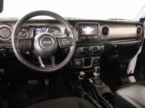 Used 2020 Jeep Wrangler Unlimited Sport image 2