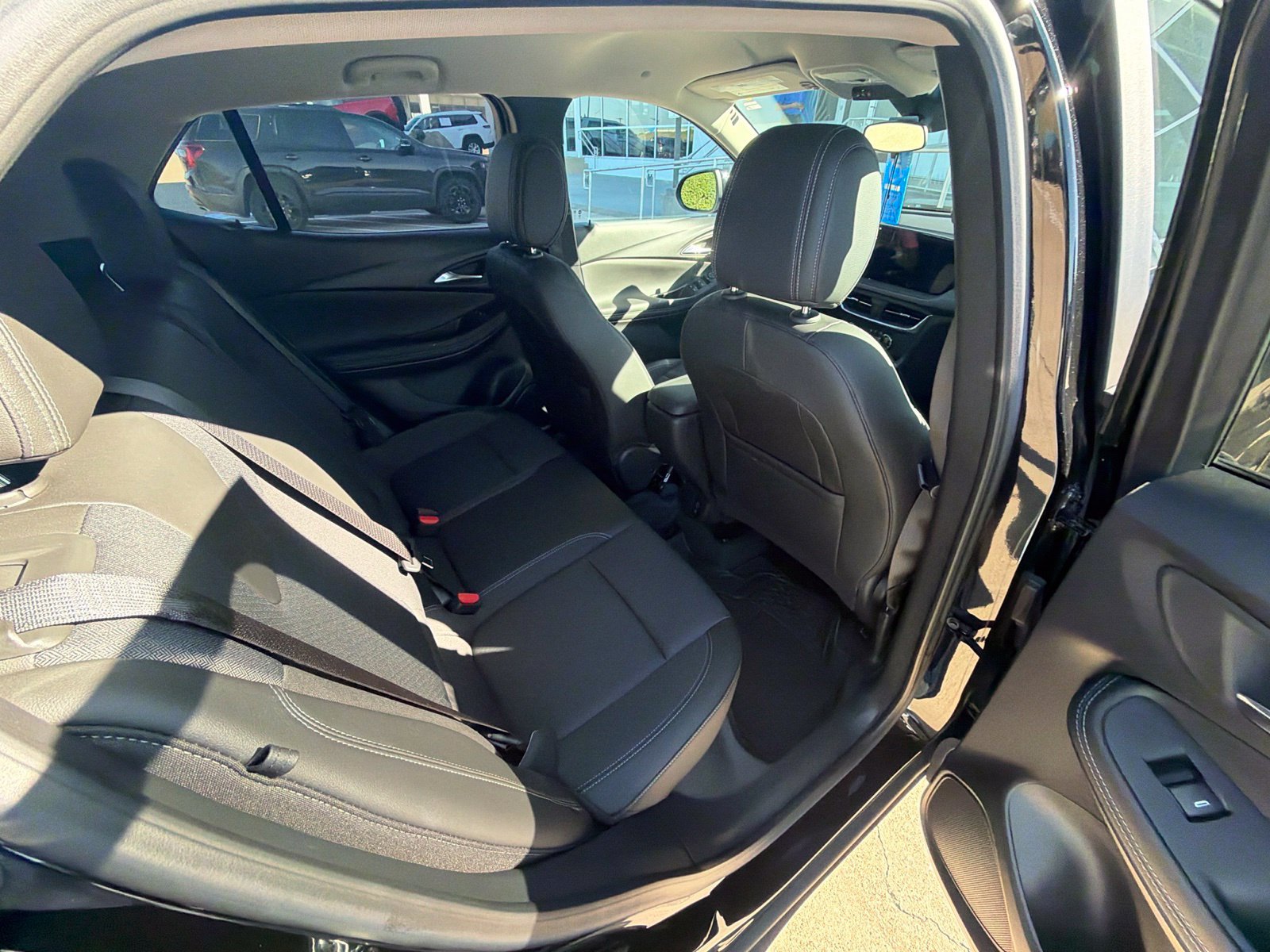 Used 2024 Buick Encore GX Preferred FWD image 16