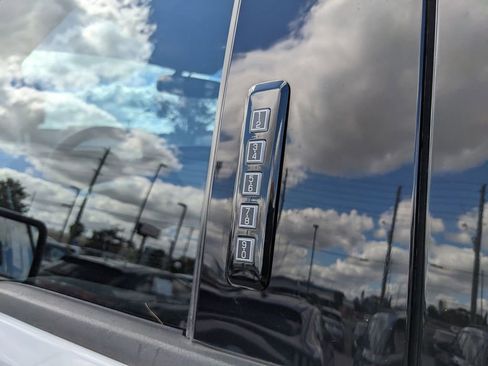 Used 2021 Ford F150 Lariat w/ Equipment Group 502A High image 22