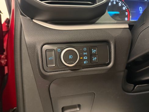 Used 2024 Ford Explorer XLT w/ Equipment Group 202A AWD/4WD image 14