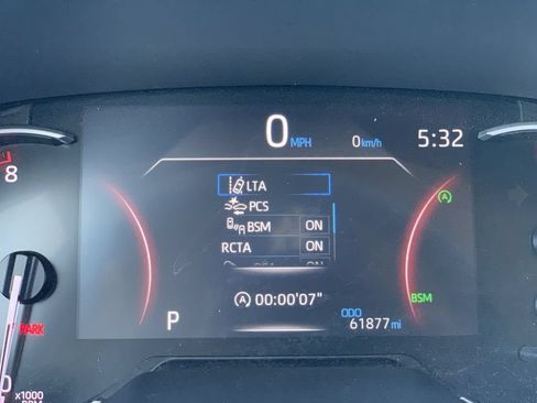 Used 2024 Toyota RAV4 XLE FWD image 9