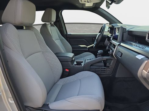 Used 2025 Toyota Tacoma SR5 RWD image 10