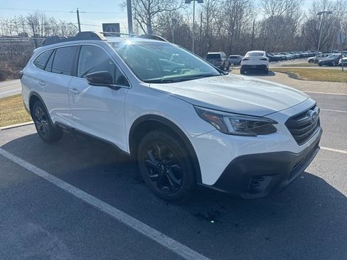 Used 2020 Subaru Outback Onyx Edition XT w/ Popular Package #2 image 3