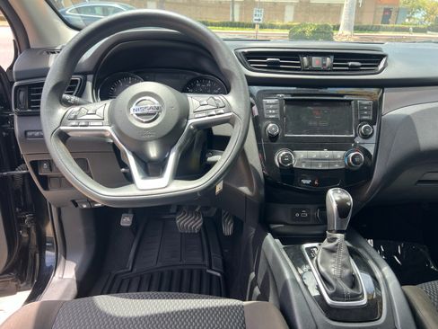 Used 2021 Nissan Rogue Sport S FWD image 16