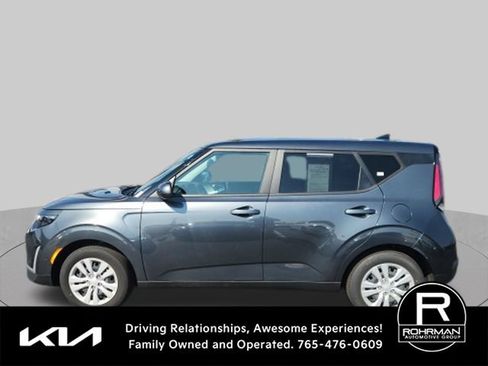 Used 2024 Kia Soul LX FWD image 6
