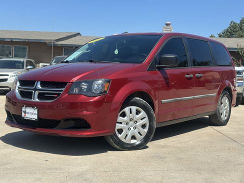 Used 2016 Dodge Grand Caravan American Value Package w/ UConnect Hands-Free Group FWD image 24