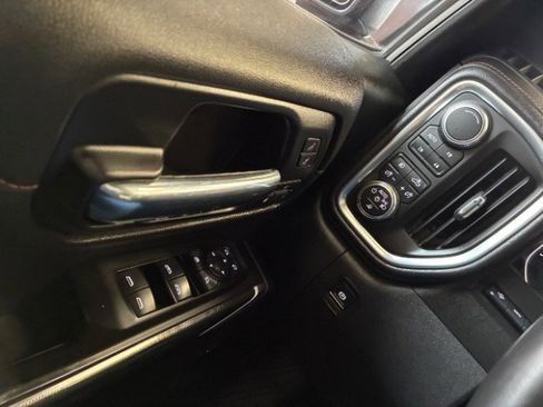 Used 2019 GMC Sierra 1500 AT4 w/ Off Road Performance Package AWD/4WD image 22
