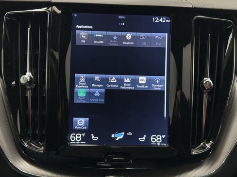 Used 2018 Volvo XC60 T8 R-Design w/ Convenience Package image 36