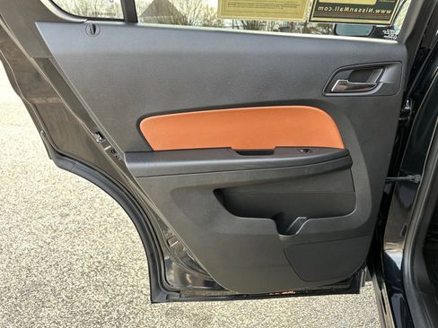 Used 2017 Chevrolet Equinox Premier w/ Enhanced Convenience Package image 22