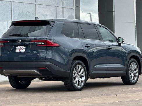 Used 2025 Toyota Grand Highlander AWD Hybrid image 4