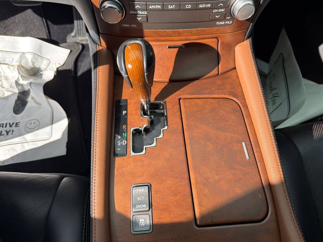 Used 2011 Lexus LS 460 AWD w/ Comfort Pkg image 27