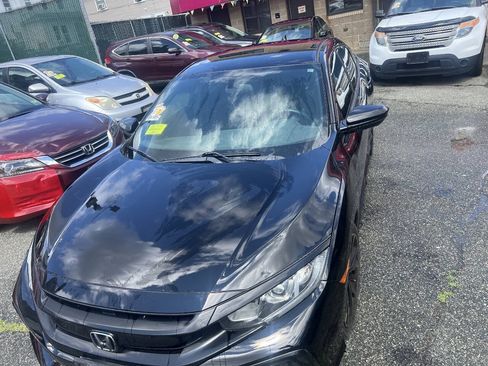 Used 2017 Honda Civic Sport image 3