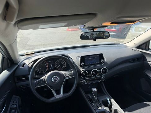 Used 2023 Nissan Sentra S image 10