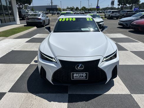 Used 2025 Lexus IS 350 F Sport RWD image 2