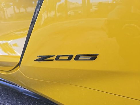 Used 2025 Chevrolet Corvette Z06 RWD image 12