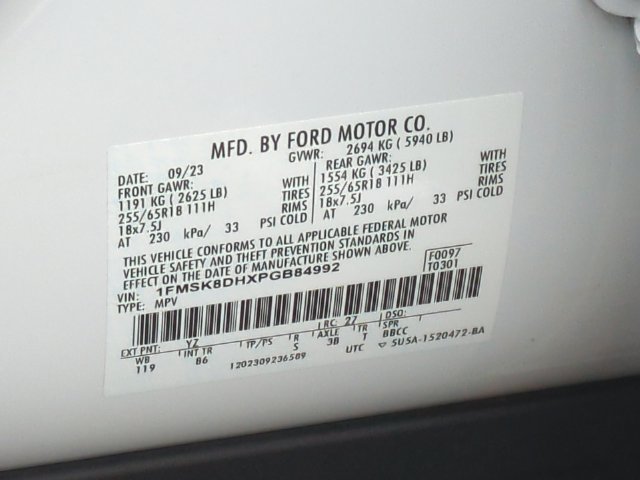 Used 2023 Ford Explorer XLT AWD/4WD image 26