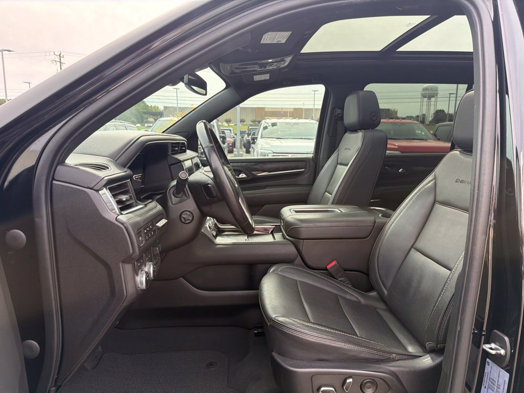 Used 2022 GMC Yukon XL Denali w/ Max Trailering Package AWD/4WD image 10