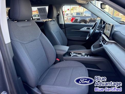Certified 2025 Ford Explorer Active image 31