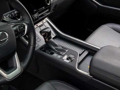 Used 2025 Lexus GX 550 w/ Cold Area Package image 13