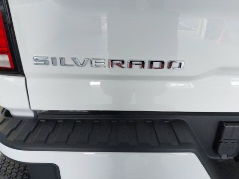 New 2026 Chevrolet Silverado 2500 LT w/ Z71 Chrome Sport Edition AWD/4WD image 32