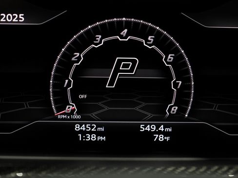 Used 2022 Lamborghini Urus image 17