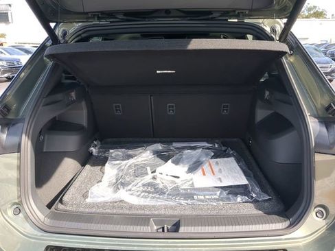 New 2026 Volkswagen Tiguan SEL R-Line image 9